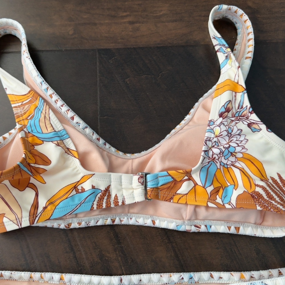 Bikini Set - Picture 16 of 16